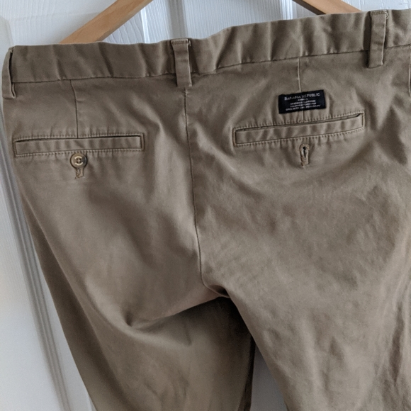 Lightly used banana republic chinos - Picture 4 of 5